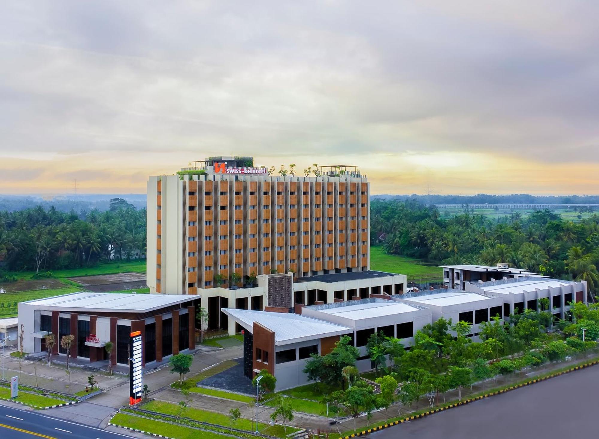 Swiss-Belhotel Airport Джок'якарта Екстер'єр фото